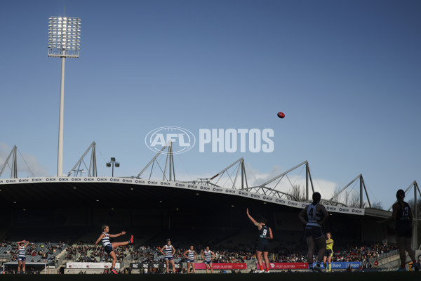 AFLW 2024 Round 03 - Carlton v Geelong - A-54027868