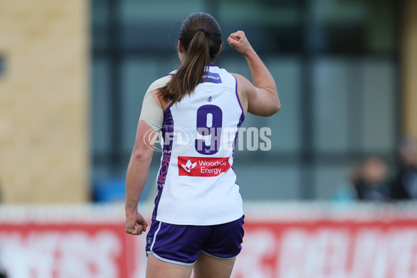 AFLW 2024 Round 03 - Port Adelaide v Fremantle - A-54031404