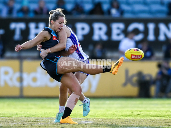 AFLW 2024 Round 03 - Port Adelaide v Fremantle - A-54031417