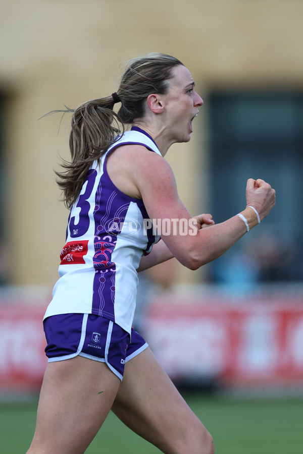 AFLW 2024 Round 03 - Port Adelaide v Fremantle - A-54031907