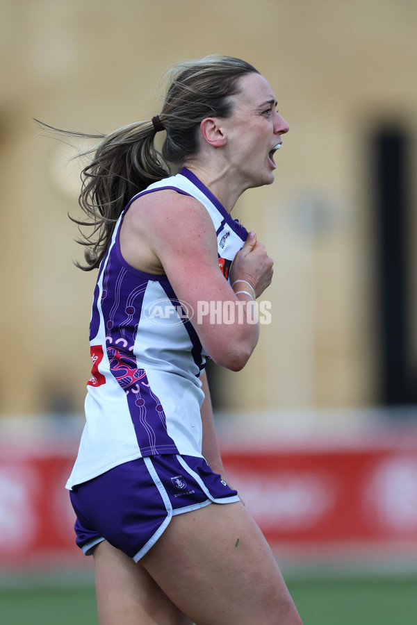 AFLW 2024 Round 03 - Port Adelaide v Fremantle - A-54031909