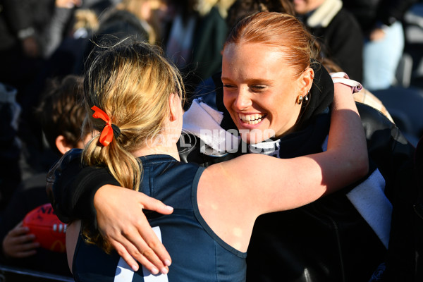 AFLW 2024 Round 03 - Carlton v Geelong - A-54035074