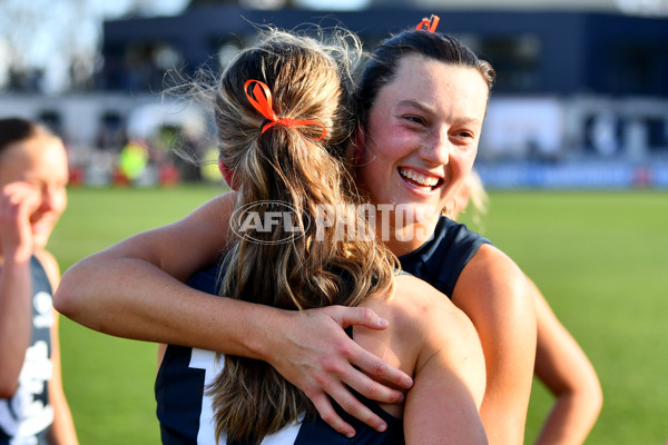 AFLW 2024 Round 03 - Carlton v Geelong - A-54035099