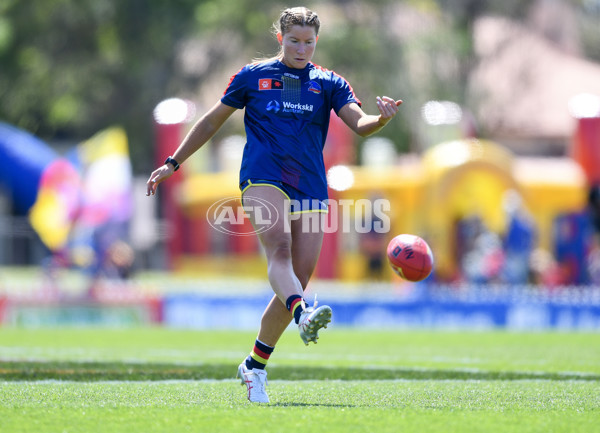 AFLW 2024 Round 03 - Adelaide v Hawthorn - A-54056911