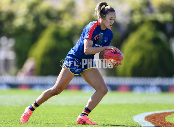 AFLW 2024 Round 03 - Adelaide v Hawthorn - A-54058253