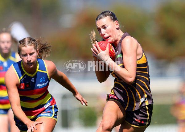 AFLW 2024 Round 03 - Adelaide v Hawthorn - A-54058304