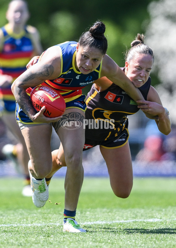 AFLW 2024 Round 03 - Adelaide v Hawthorn - A-54061159