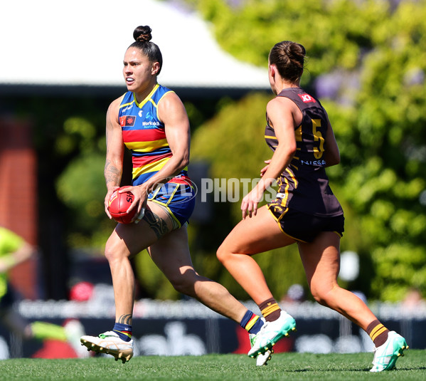 AFLW 2024 Round 03 - Adelaide v Hawthorn - A-54061222