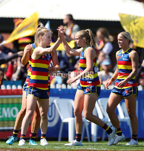 AFLW 2024 Round 03 - Adelaide v Hawthorn - A-54061228