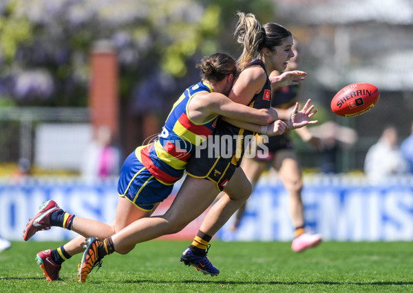 AFLW 2024 Round 03 - Adelaide v Hawthorn - A-54062136