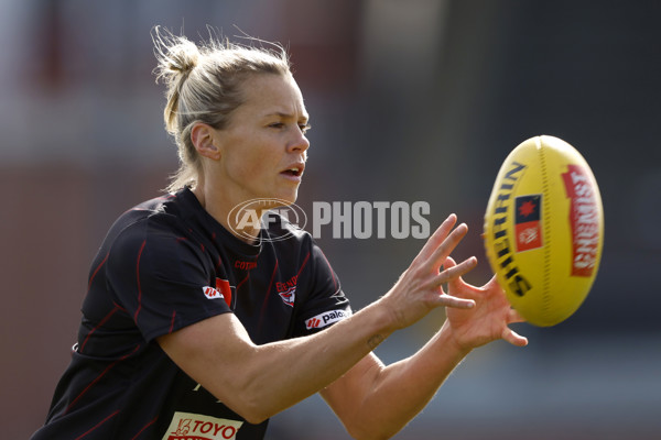 AFLW 2024 Round 03 - Essendon v St Kilda - A-54065002