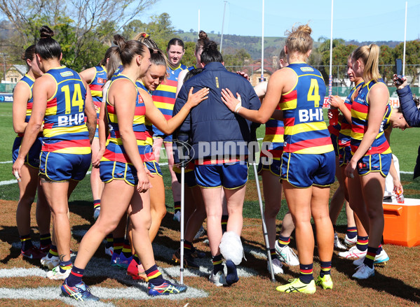 AFLW 2024 Round 03 - Adelaide v Hawthorn - A-54065036