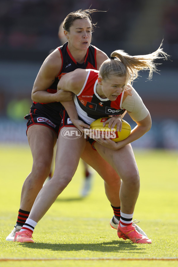 AFLW 2024 Round 03 - Essendon v St Kilda - A-54065043