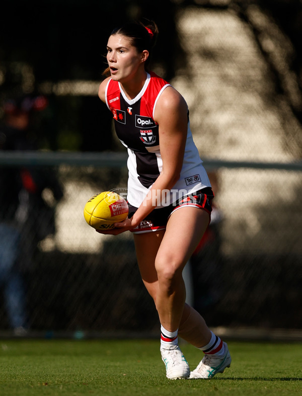 AFLW 2024 Round 03 - Essendon v St Kilda - A-54066327