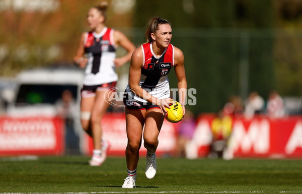 AFLW 2024 Round 03 - Essendon v St Kilda - A-54066347