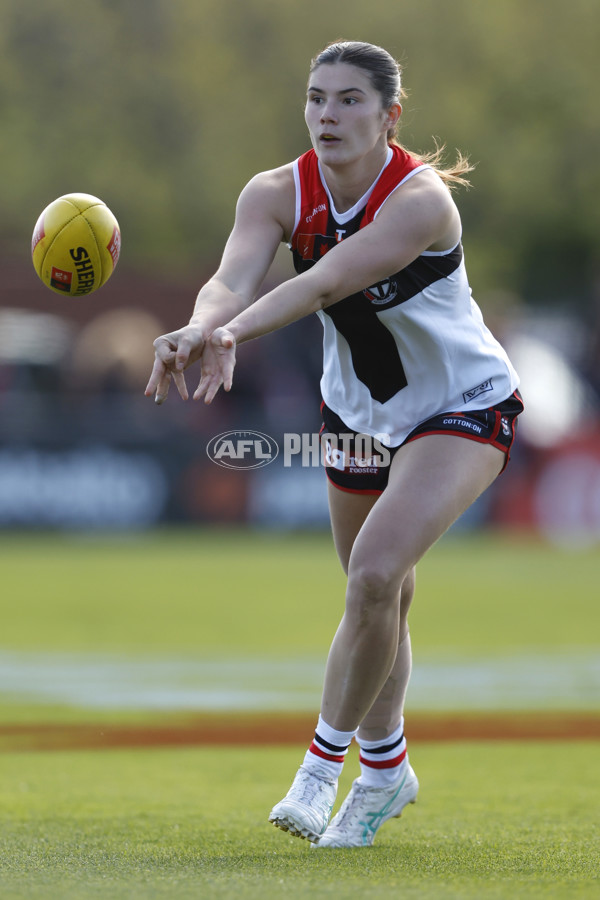 AFLW 2024 Round 03 - Essendon v St Kilda - A-54066385