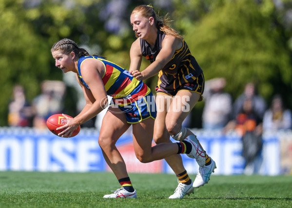 AFLW 2024 Round 03 - Adelaide v Hawthorn - A-54068468