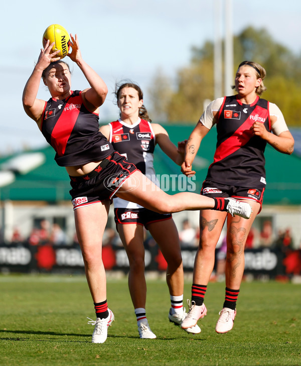 AFLW 2024 Round 03 - Essendon v St Kilda - A-54068469