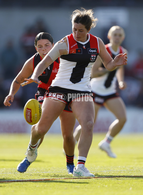 AFLW 2024 Round 03 - Essendon v St Kilda - A-54068744