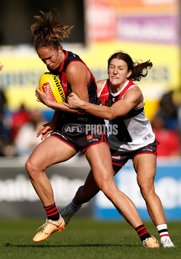 AFLW 2024 Round 03 - Essendon v St Kilda - A-54068754