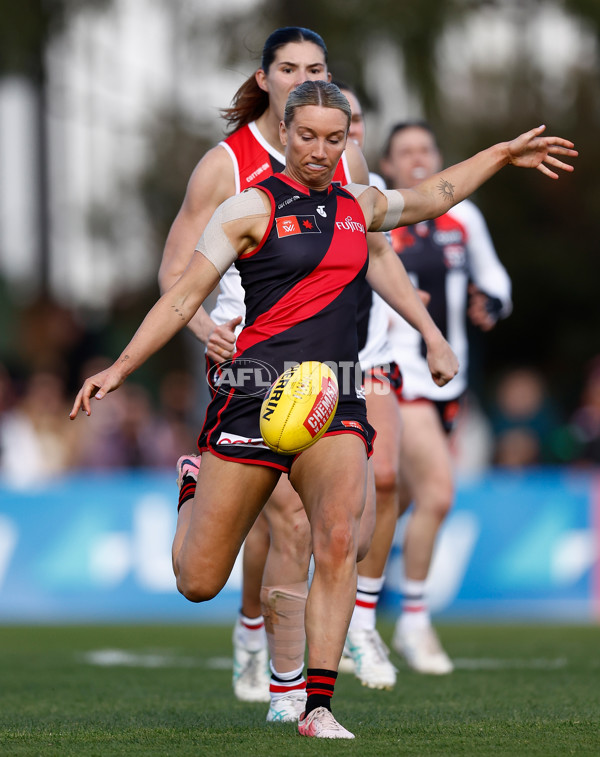 AFLW 2024 Round 03 - Essendon v St Kilda - A-54068779