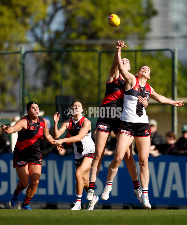 AFLW 2024 Round 03 - Essendon v St Kilda - A-54068780