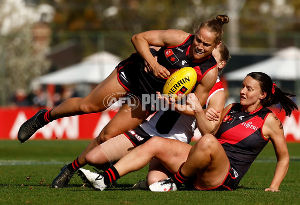 AFLW 2024 Round 03 - Essendon v St Kilda - A-54068781