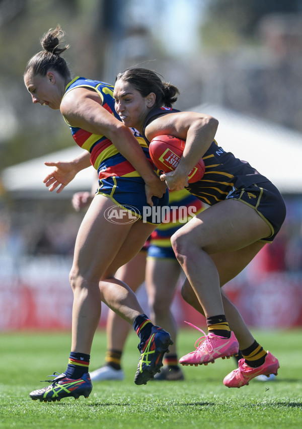 AFLW 2024 Round 03 - Adelaide v Hawthorn - A-54068814