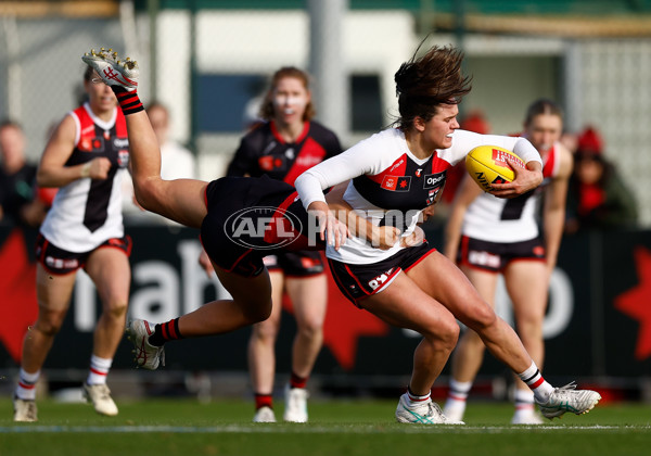 AFLW 2024 Round 03 - Essendon v St Kilda - A-54068828