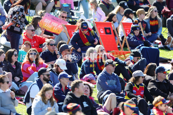 AFLW 2024 Round 03 - Adelaide v Hawthorn - A-54070985