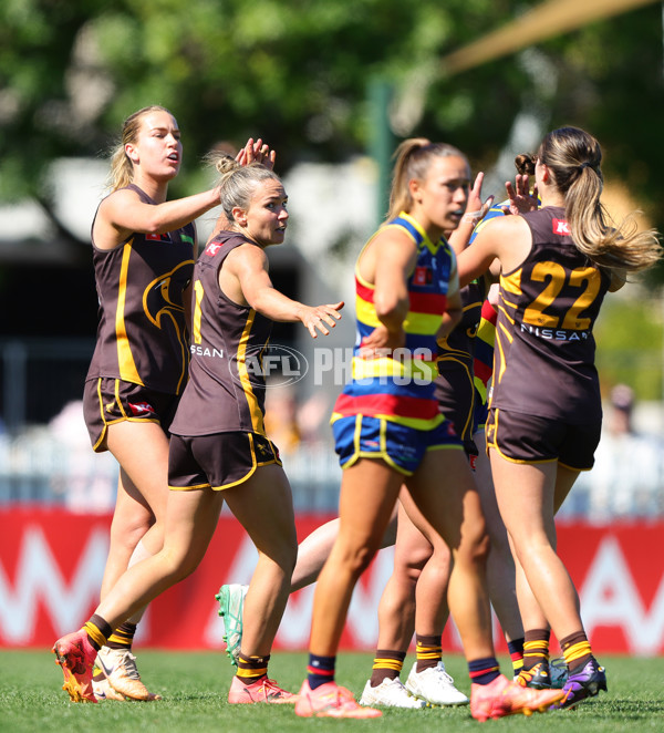 AFLW 2024 Round 03 - Adelaide v Hawthorn - A-54071024