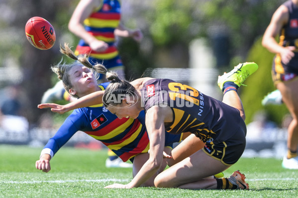 AFLW 2024 Round 03 - Adelaide v Hawthorn - A-54071054