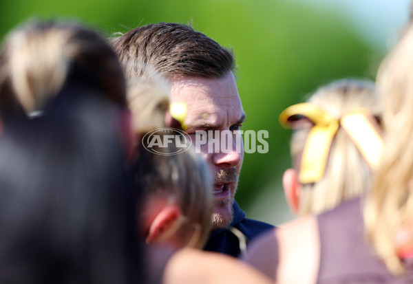 AFLW 2024 Round 03 - Adelaide v Hawthorn - A-54071482