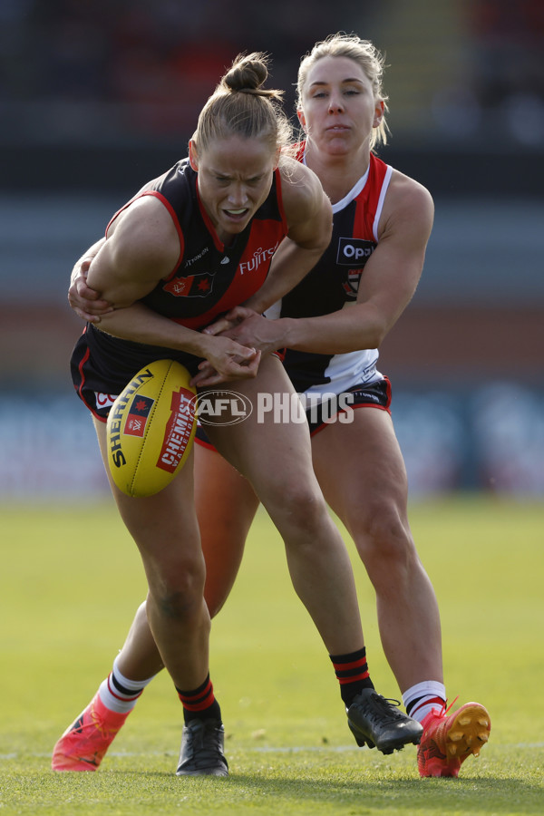 AFLW 2024 Round 03 - Essendon v St Kilda - A-54071486