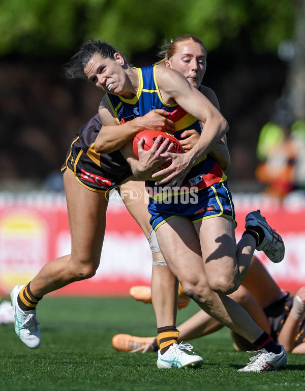 AFLW 2024 Round 03 - Adelaide v Hawthorn - A-54071487