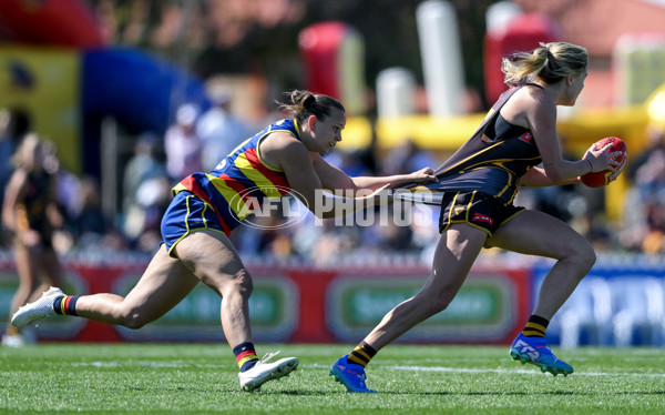 AFLW 2024 Round 03 - Adelaide v Hawthorn - A-54071519