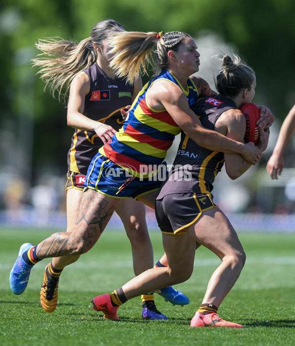 AFLW 2024 Round 03 - Adelaide v Hawthorn - A-54071533