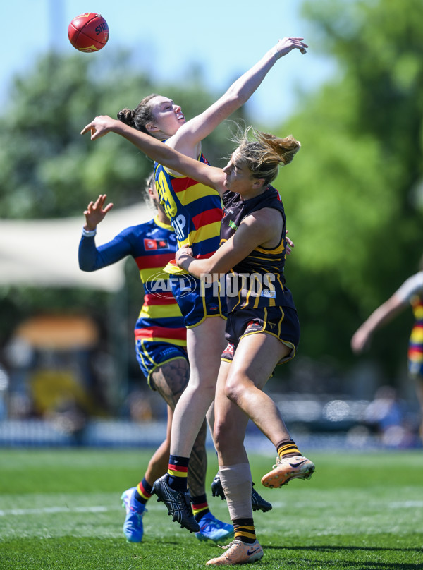 AFLW 2024 Round 03 - Adelaide v Hawthorn - A-54073889