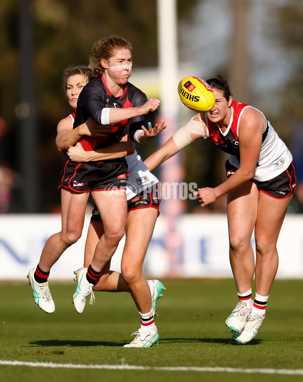 AFLW 2024 Round 03 - Essendon v St Kilda - A-54073892