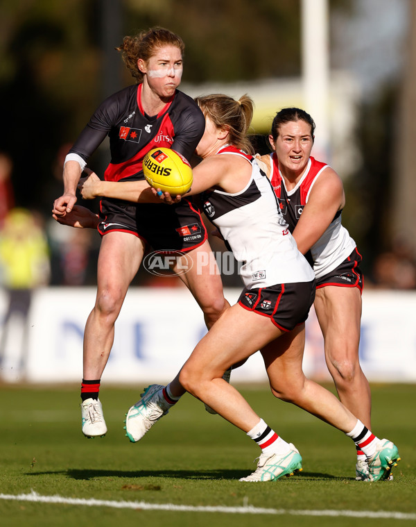 AFLW 2024 Round 03 - Essendon v St Kilda - A-54073894