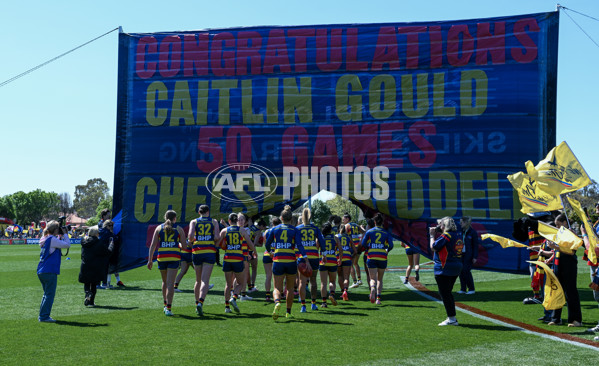 AFLW 2024 Round 03 - Adelaide v Hawthorn - A-54073920