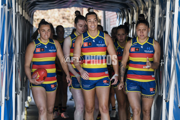 AFLW 2024 Round 03 - Adelaide v Hawthorn - A-54073921