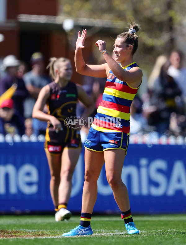 AFLW 2024 Round 03 - Adelaide v Hawthorn - A-54073922