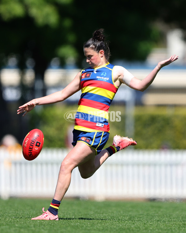 AFLW 2024 Round 03 - Adelaide v Hawthorn - A-54073940