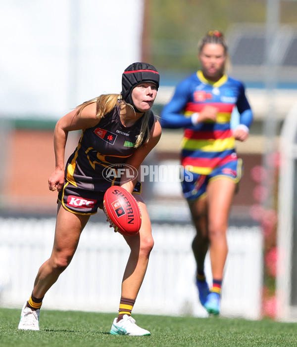 AFLW 2024 Round 03 - Adelaide v Hawthorn - A-54073949