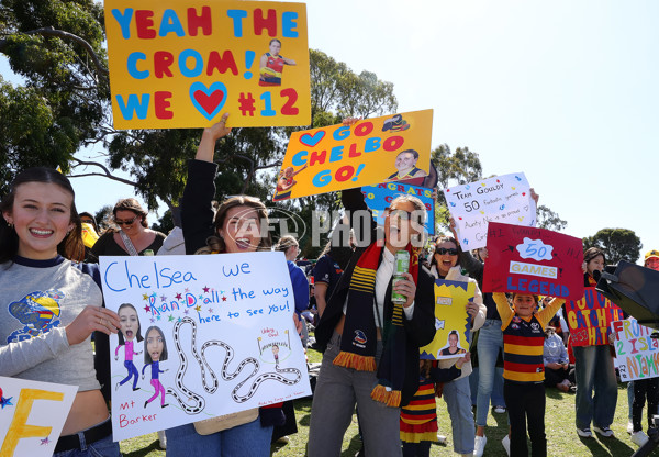 AFLW 2024 Round 03 - Adelaide v Hawthorn - A-54074095