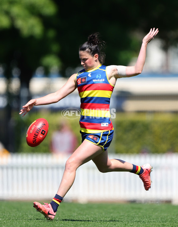 AFLW 2024 Round 03 - Adelaide v Hawthorn - A-54074137