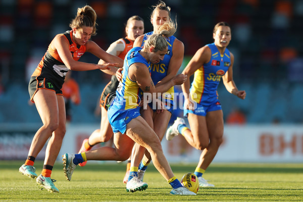 AFLW 2024 Round 03 - GWS v Gold Coast - A-54076437