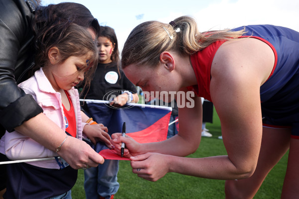 AFLW 2024 Round 03 - Melbourne v North Melbourne - A-54076483