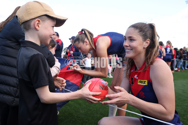 AFLW 2024 Round 03 - Melbourne v North Melbourne - A-54076496